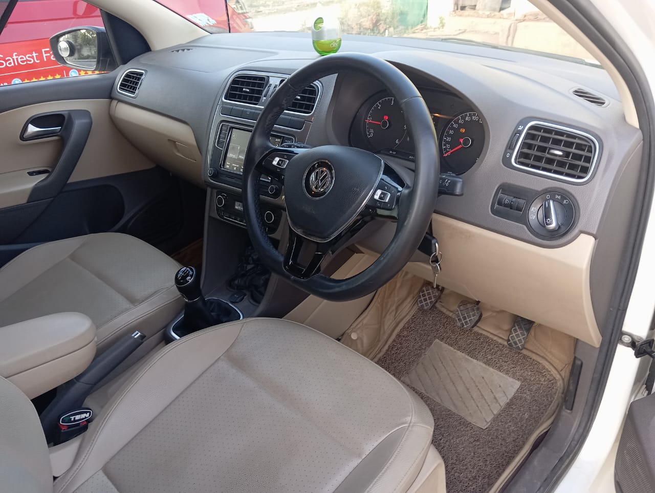 Volkswagen Polo(2016-2019) Highline 1.2l P